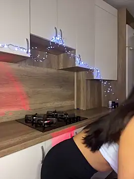 Melisa Ester online show from December 4, 2024, 3:21 pm