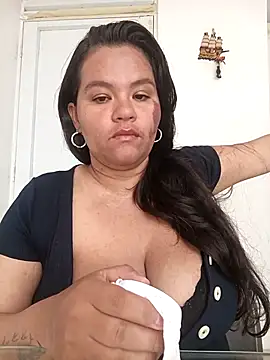 Julieta-tits online show from May 15, 2026, 2:57 pm