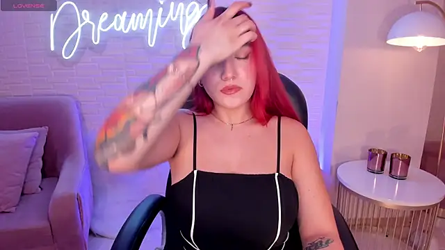 ViolettCastel online show from February 3, 2025, 7:42 pm