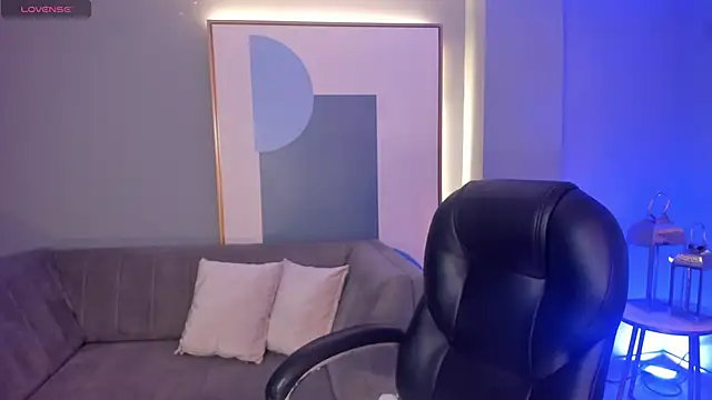 ViolettCastel online show from February 4, 2025, 7:55 pm