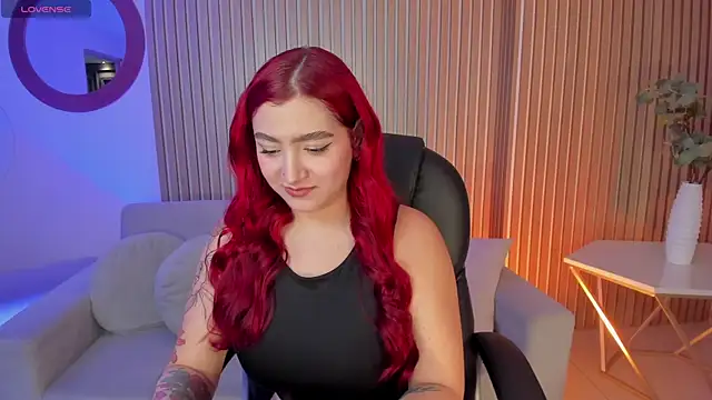 ViolettCastel online show from February 25, 2025, 7:47 pm