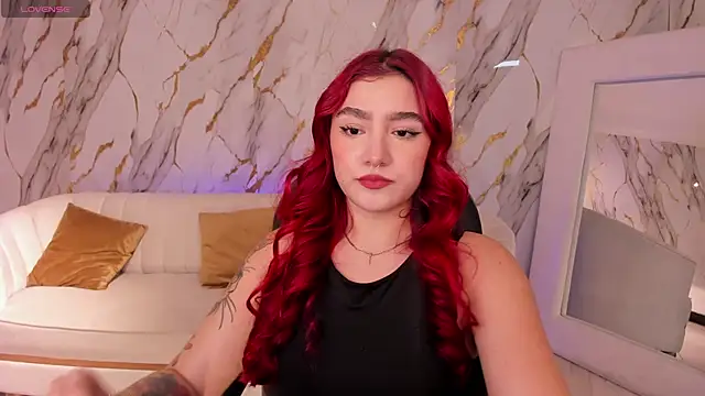 ViolettCastel online show from October 20, 2025, 7:14 pm