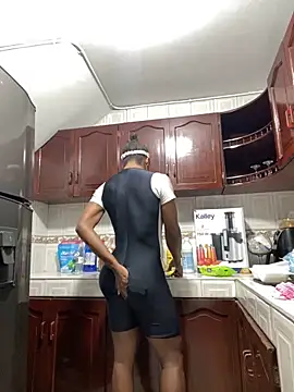 sweetsarabig22cm online show from March 18, 2026, 12:19 pm