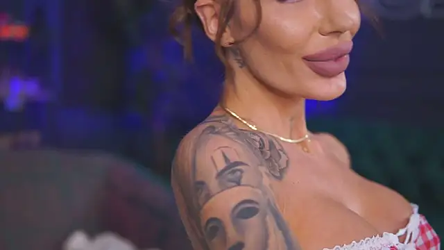 RaquelleVon online show from February 18, 2025, 7:19 pm