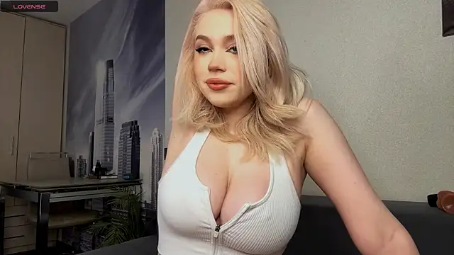 AsteriaHamel online show from January 6, 2026, 2:04 am