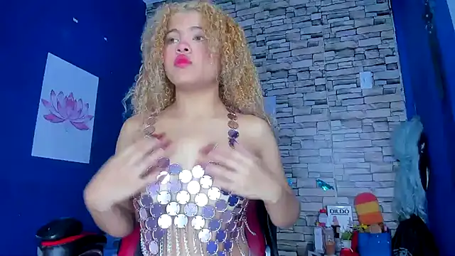 sofiacastillo01 online show from February 23, 2025, 1:10 pm