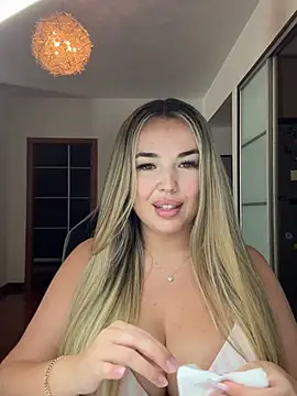 Snapshot of EvaSunderland chatting on January 12, 2026, 10:42 am EvaSunderland online show from January 12, 2026, 10:42 am