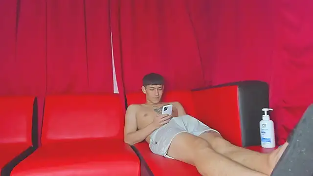 Extreme Team8 online show from February 3, 2025, 8:57 am