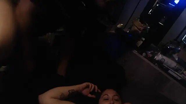 kinkinthebox online show from February 7, 2025, 9:37 pm