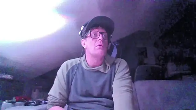 Bigthroaterboy online show from October 27, 2025, 5:11 am