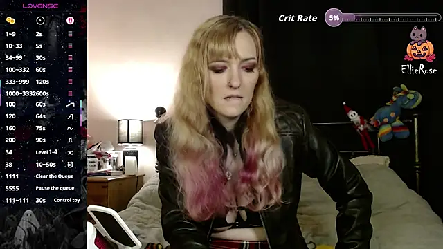 Snapshot of EllieeRose chatting on June 4, 2026, 4:18 am EllieeRose online show from June 4, 2026, 4:18 am