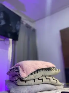 ANA CARTER online show from October 19, 2025, 6:52 pm