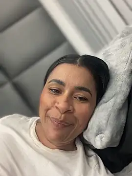 ANA CARTER online show from December 3, 2025, 12:51 am