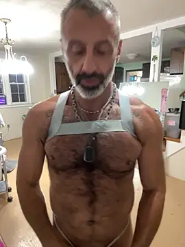 Snapshot of DaddySnowXX chatting on September 20, 2025, 4:35 am DaddySnowXX online show from September 20, 2025, 4:35 am