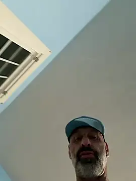 Snapshot of DaddySnowXX chatting on June 14, 2026, 6:37 am DaddySnowXX online show from June 14, 2026, 6:37 am