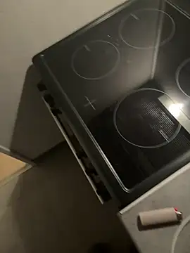 xhxmdnx online show from April 15, 2026, 1:01 am