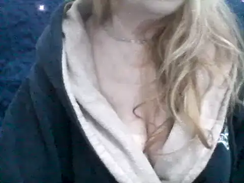 CarlyTreat online show from January 18, 2025, 12:57 pm