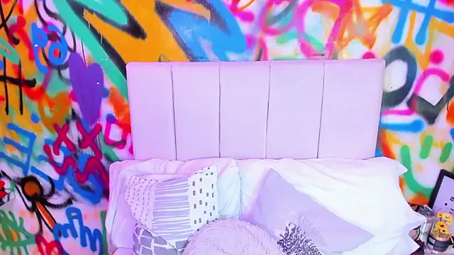 Liana Bernocchi online show from February 20, 2026, 7:58 pm