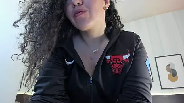 Valeria  soler online show from January 15, 2025, 7:55 pm