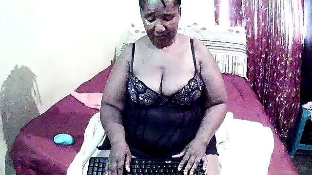 Snapshot of Pinkpussyxx chatting on January 28, 2025, 8:47 am Pinkpussyxx online show from January 28, 2025, 8:47 am