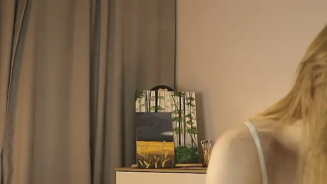 AliceLebel online show from February 8, 2026, 3:48 pm