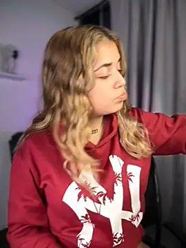 JoselinFlower  online show from October 28, 2025, 3:10 am