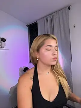 JoselinFlower  online show from April 14, 2026, 1:00 am