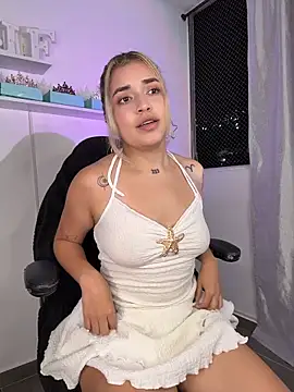 JoselinFlower  online show from May 19, 2026, 1:56 am