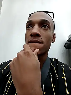 Malkongarcia online show from November 29, 2025, 7:39 pm