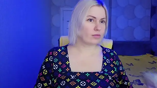 natusik online show from April 17, 2026, 2:03 am