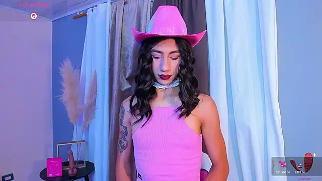 sofiaa grey  online show from October 17, 2025, 1:25 pm