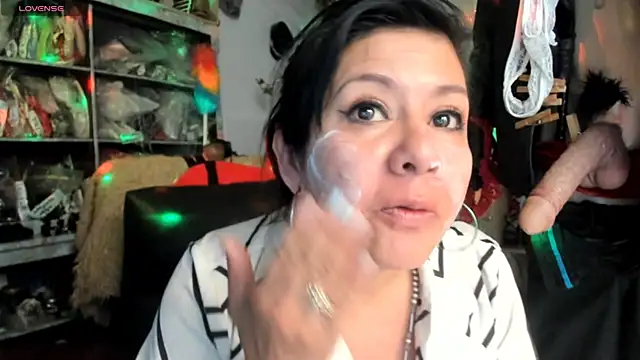 Snapshot of Erlinda-engel chatting on May 24, 2026, 1:05 pm Erlinda-engel online show from May 24, 2026, 1:05 pm