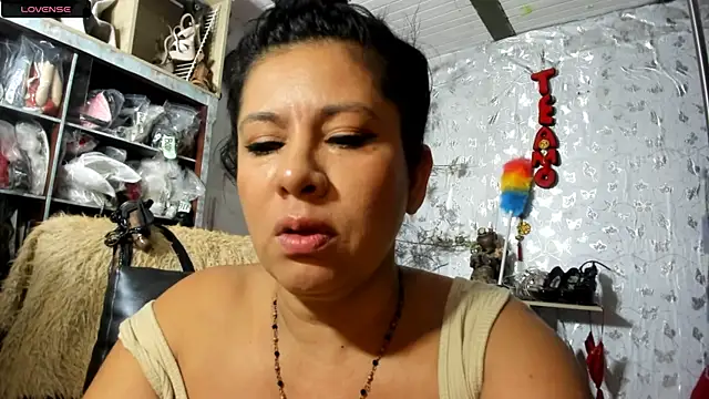 Snapshot of Erlinda-engel chatting on June 2, 2026, 11:45 am Erlinda-engel online show from June 2, 2026, 11:45 am