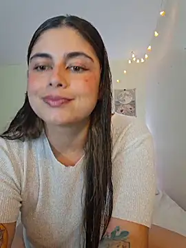 Juliietha servas online show from October 24, 2025, 1:46 am