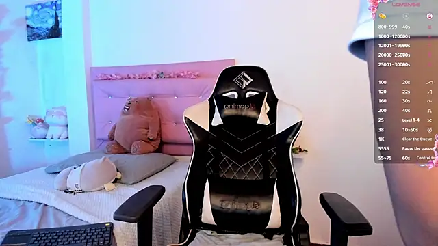 little jade online show from March 19, 2025, 10:20 pm