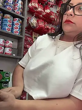 Snapshot of Sol_biglips chatting on January 21, 2025, 3:21 pm Sol biglips online show from January 21, 2025, 3:21 pm