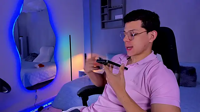 MarcoSullivan online show from December 17, 2025, 1:39 pm