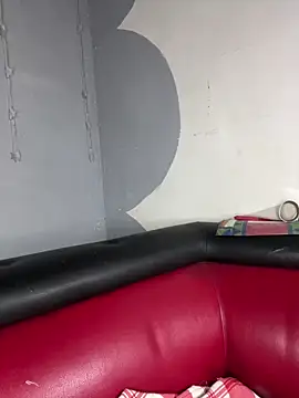 Azuna25 online show from April 10, 2026, 7:40 pm