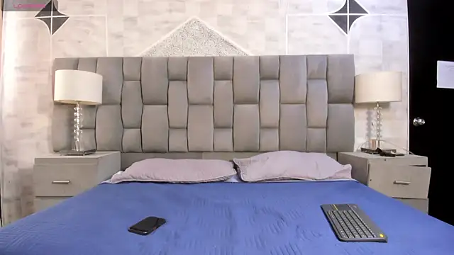 LaurenSnow online show from April 8, 2026, 3:34 pm