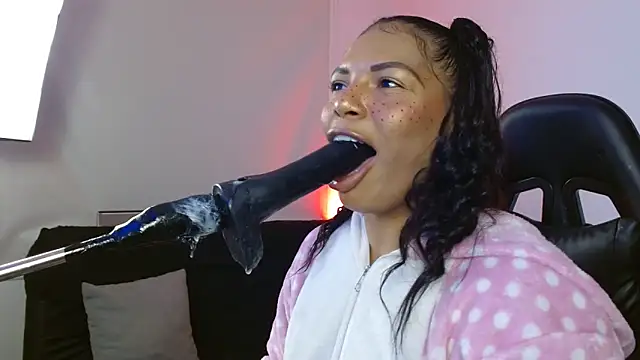 Anabel693 online show from March 19, 2025, 11:39 am