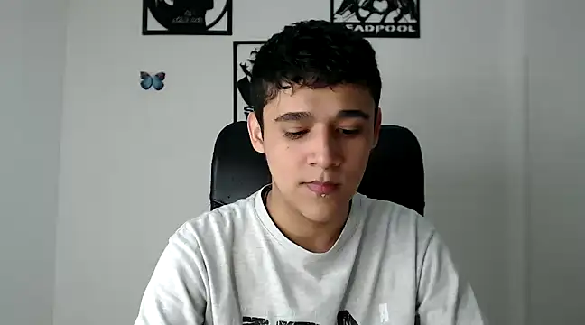 kaiine190 online show from January 18, 2025, 9:13 am