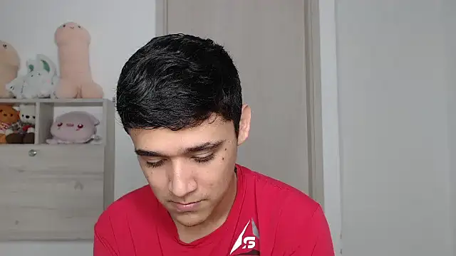 kaiine190 online show from December 18, 2025, 8:20 am