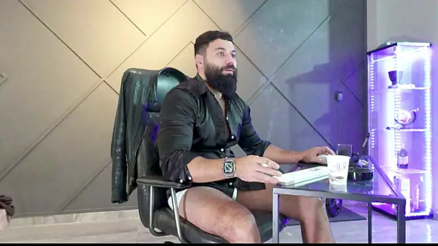 mattmasterss online show from December 3, 2024, 5:09 am