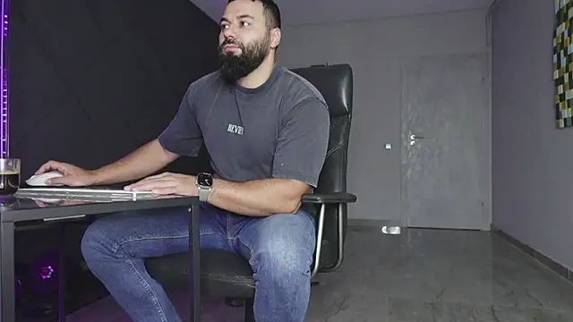 mattmasterss online show from December 4, 2025, 6:55 am