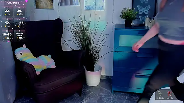 AlicePopsy online show from November 19, 2025, 4:18 pm