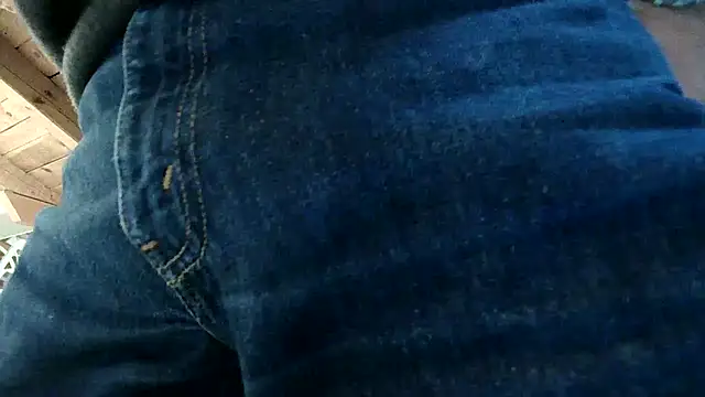 Snapshot of TWENTYONE0021 chatting on January 7, 2025, 7:10 am TWENTYONE0021 online show from January 7, 2025, 7:10 am