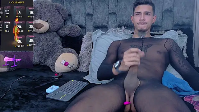 Snapshot of JAYCOB00 chatting on December 17, 2025, 1:11 am JAYCOB00 online show from December 17, 2025, 1:11 am