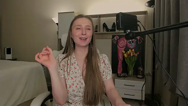 CharlotteWells online show from March 10, 2025, 5:07 pm