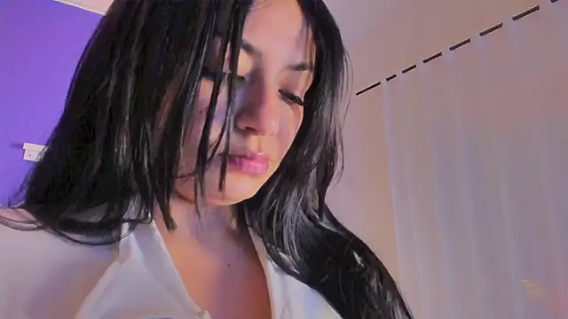 EvaaStevens online show from May 14, 2026, 8:04 pm
