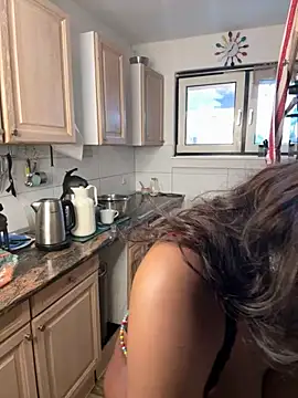 Shantel-Olivia online show from November 18, 2025, 8:19 am